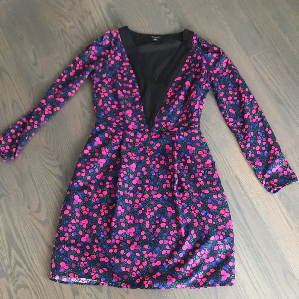 I ❤️ Ronson floral long sleeve size 6
